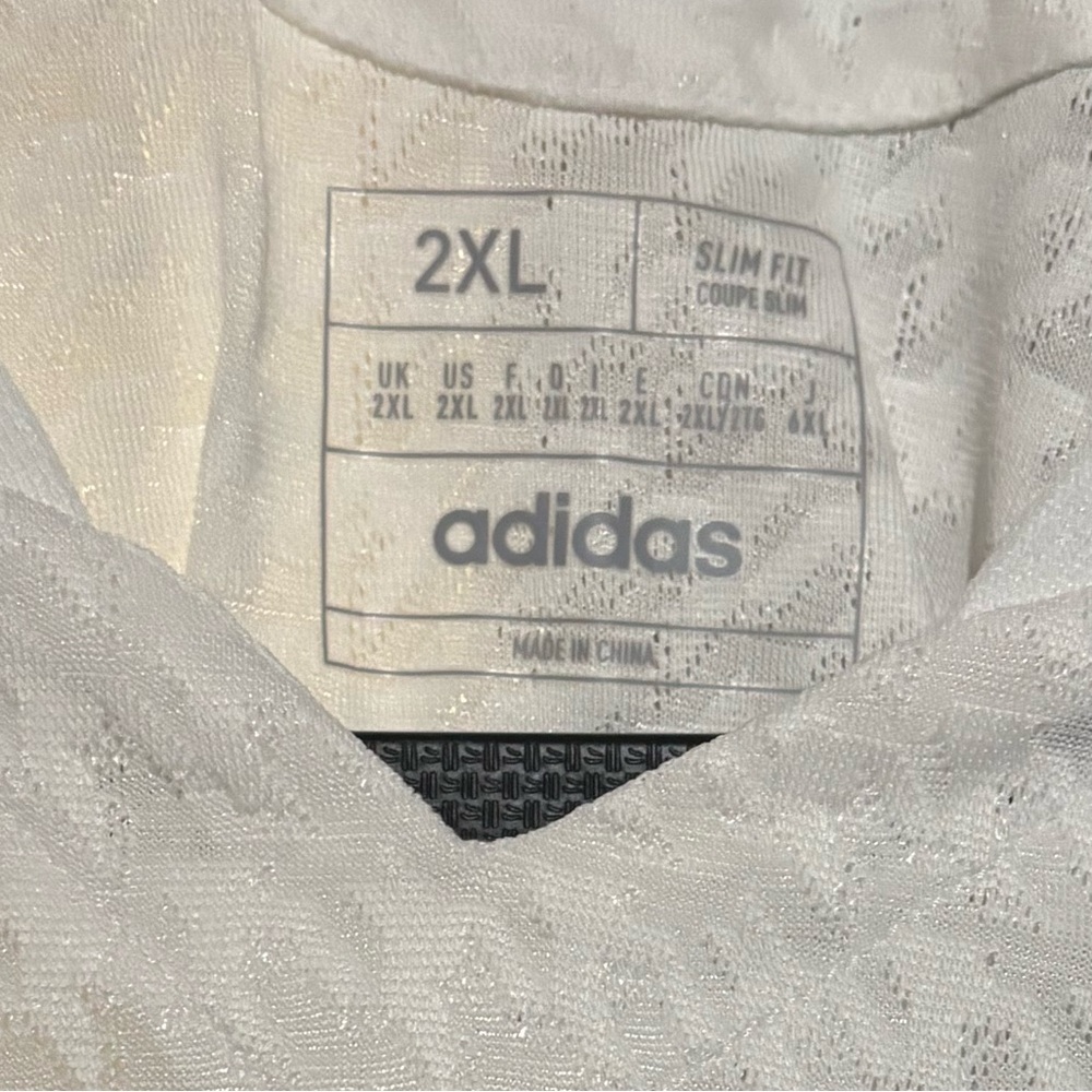 Real Madrid Jersey - Picture 5 of 6